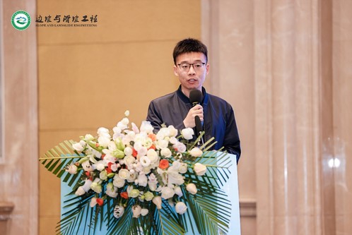 32889ddd-f851-4048-bb2f-71ada835f349